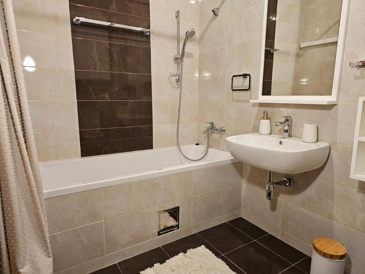נובי סאד Bright Side Apartment מראה חיצוני תמונה